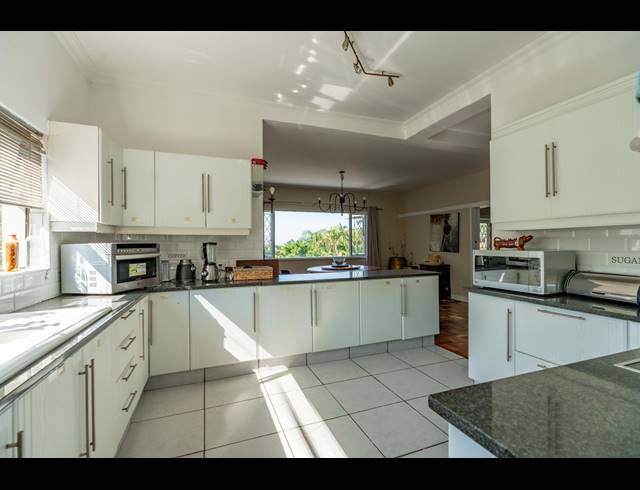 6 BEDROOM HOUSE FOR SALE IN GLENWOOD